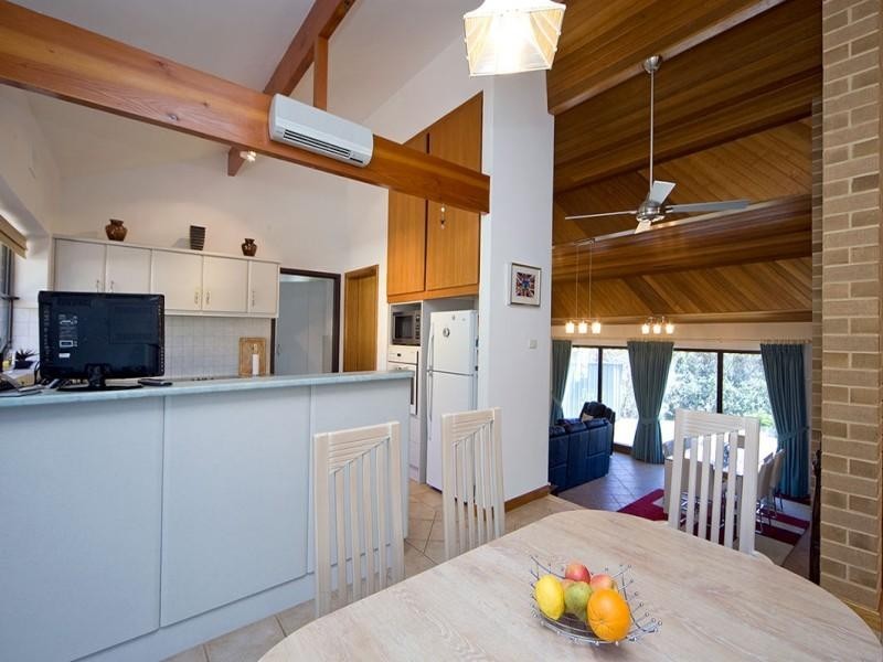 5 Seaview Drive, Happy Valley SA 5159