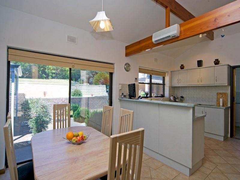 5 Seaview Drive, Happy Valley SA 5159