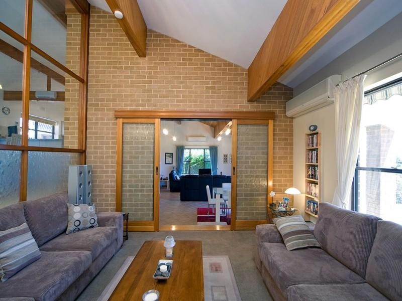 5 Seaview Drive, Happy Valley SA 5159