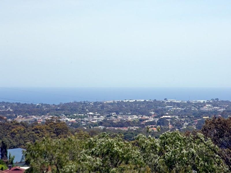 5 Seaview Drive, Happy Valley SA 5159