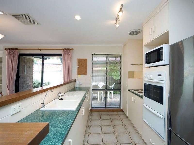 24 Moorfield Mews, Aberfoyle Park SA 5159