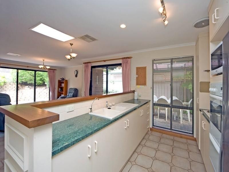 24 Moorfield Mews, Aberfoyle Park SA 5159