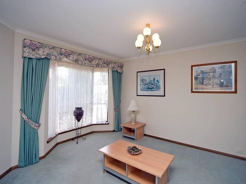 24 Moorfield Mews, Aberfoyle Park SA 5159