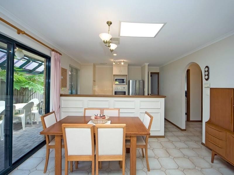 24 Moorfield Mews, Aberfoyle Park SA 5159
