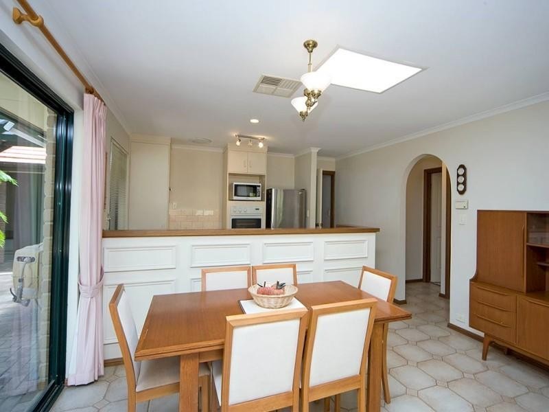 24 Moorfield Mews, Aberfoyle Park SA 5159