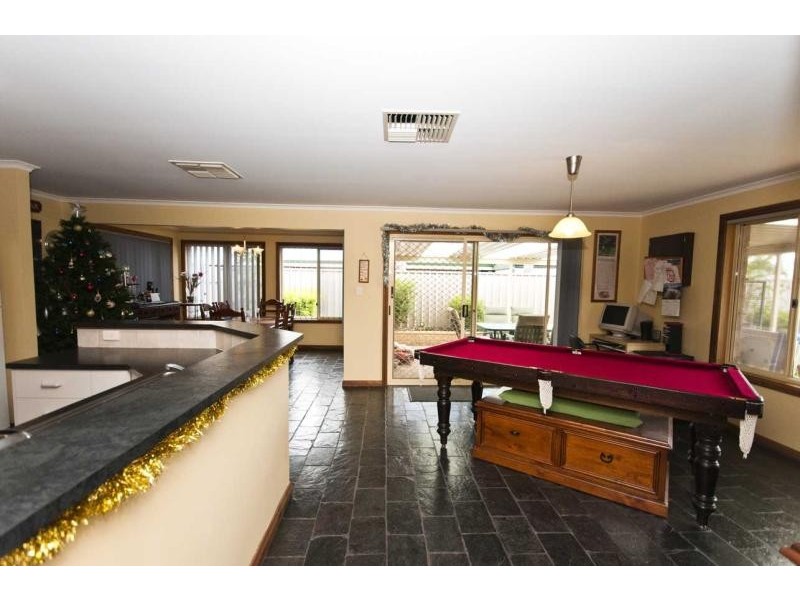 73 Lemon Road, Trott Park SA 5158