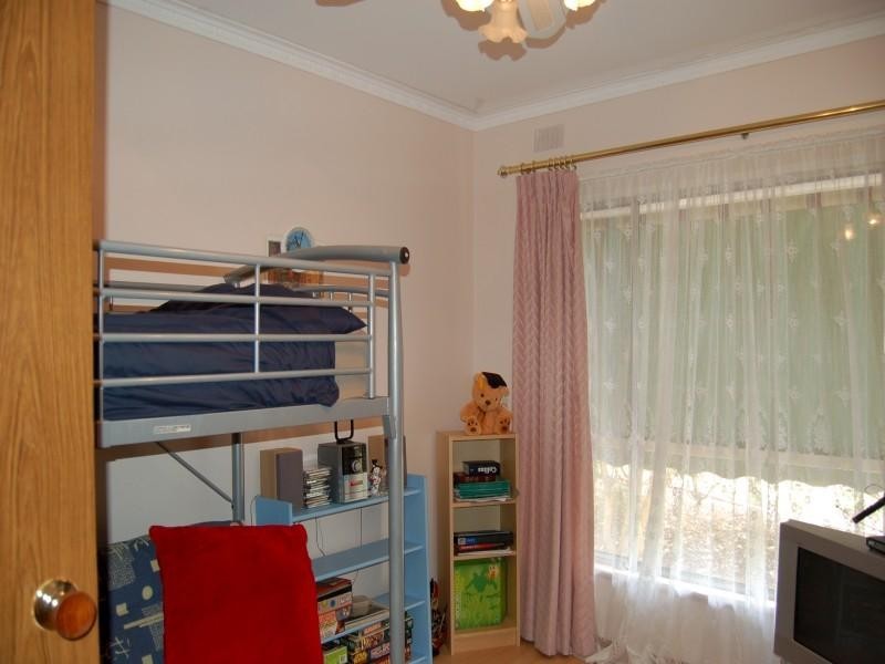 38 Fairlie Drive, Flagstaff Hill SA 5159