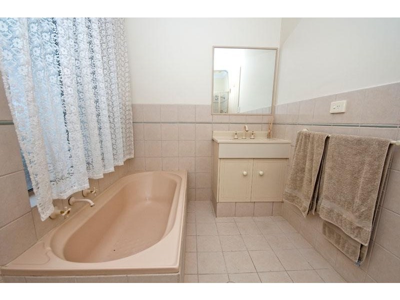 186 Hub Drive, Aberfoyle Park SA 5159