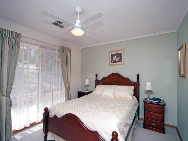 8 Heath Lane, Flagstaff Hill SA 5159