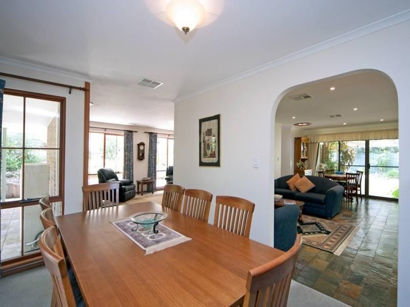 8 Heath Lane, Flagstaff Hill SA 5159