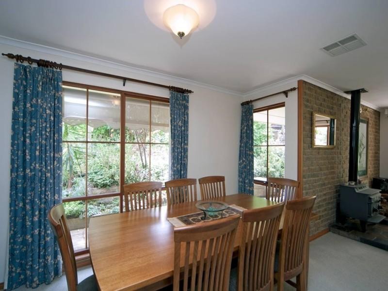 8 Heath Lane, Flagstaff Hill SA 5159