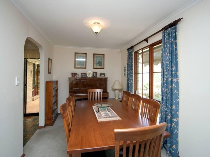 8 Heath Lane, Flagstaff Hill SA 5159