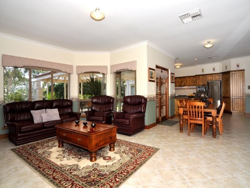 3 Charlson Rise, Happy Valley SA 5159