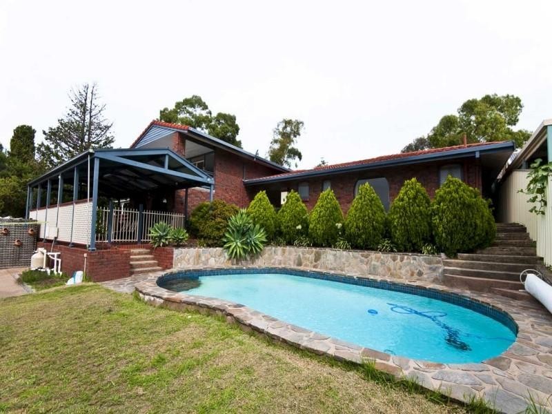 65 Pine Drive, Aberfoyle Park SA 5159