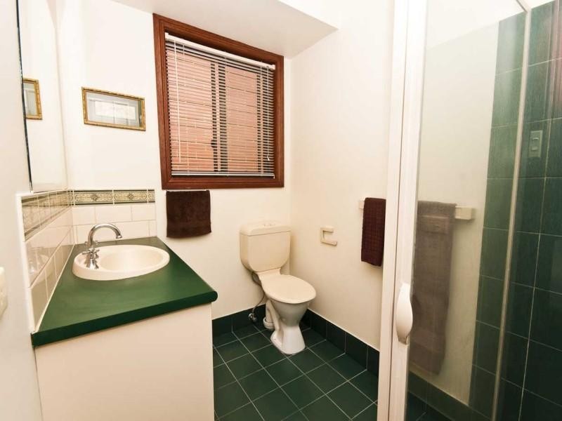 33 Wooding Avenue, Woodcroft SA 5162