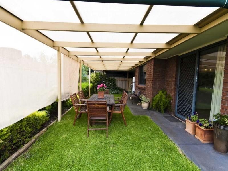 33 Wooding Avenue, Woodcroft SA 5162