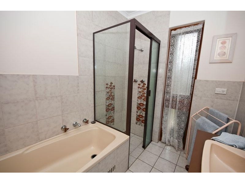 4 Sandpiper Crescent, Aberfoyle Park SA 5159