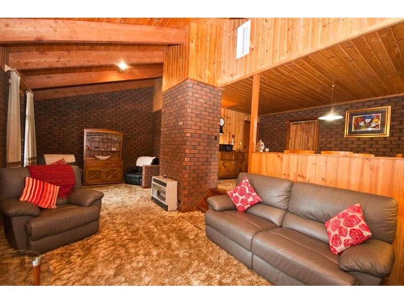 4 Sandpiper Crescent, Aberfoyle Park SA 5159