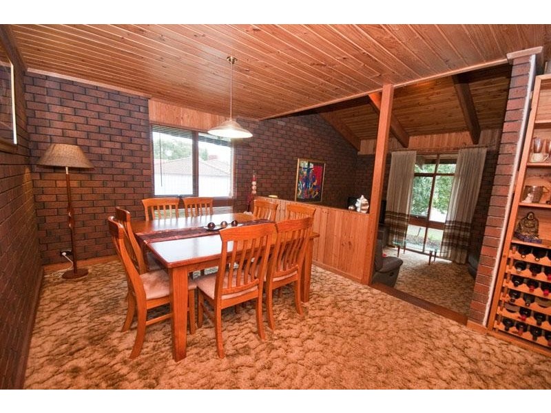 4 Sandpiper Crescent, Aberfoyle Park SA 5159