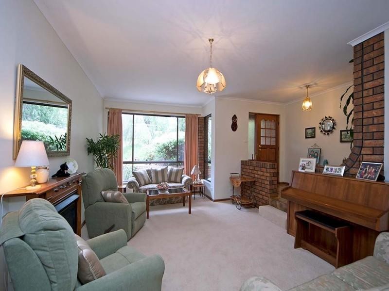 6 Hay Street, Aberfoyle Park SA 5159