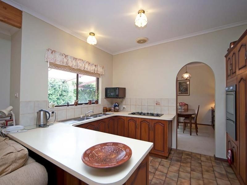 6 Hay Street, Aberfoyle Park SA 5159