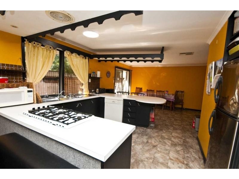 7 Dew Street, Aberfoyle Park SA 5159