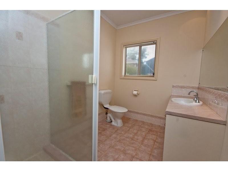 15 Highfield Drive, Aberfoyle Park SA 5159