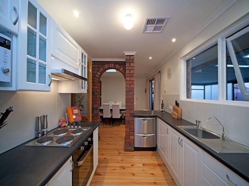 10 Ariel Street, Hallett Cove SA 5158