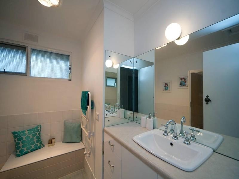 10 Ariel Street, Hallett Cove SA 5158