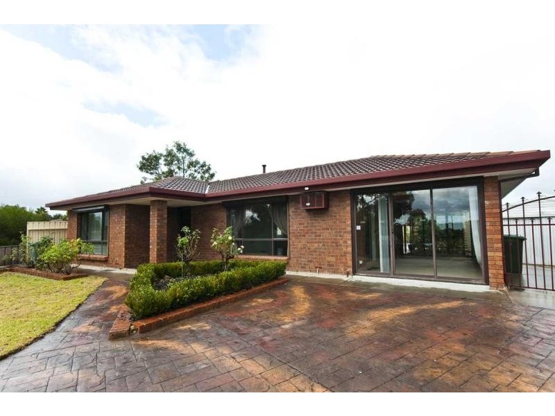 23 Campus Drive, Aberfoyle Park SA 5159