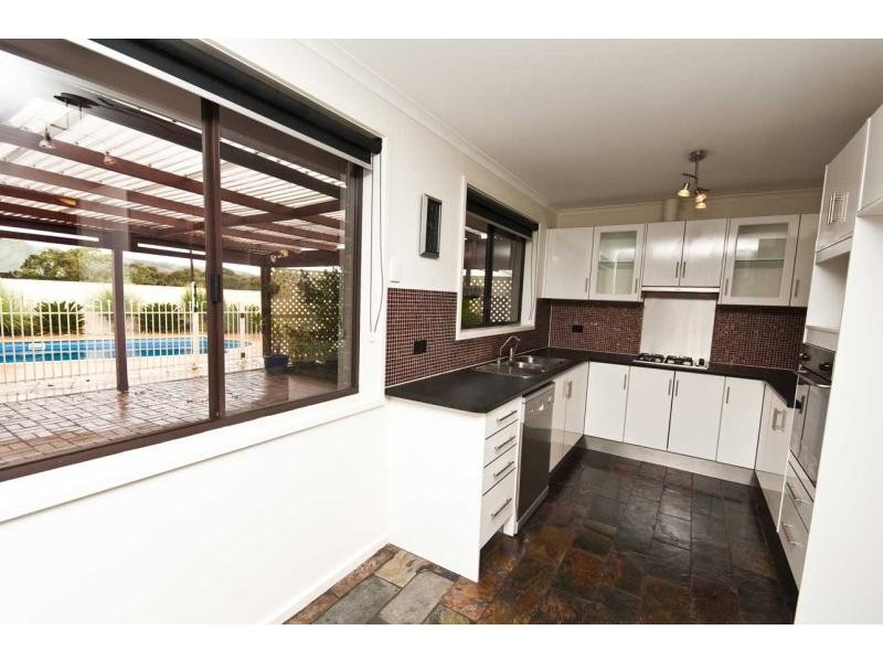 23 Campus Drive, Aberfoyle Park SA 5159