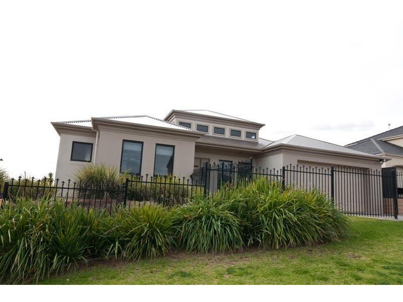 1 Evergreen Parade, Flagstaff Hill SA 5159