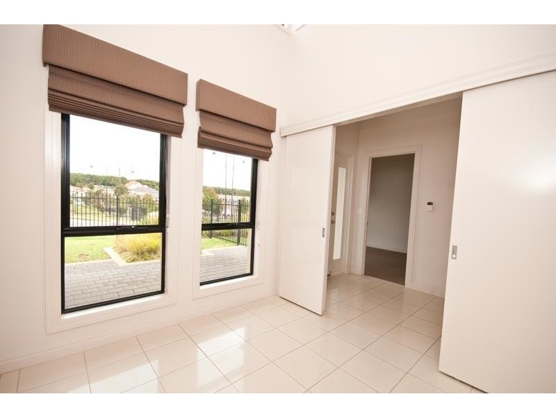 1 Evergreen Parade, Flagstaff Hill SA 5159