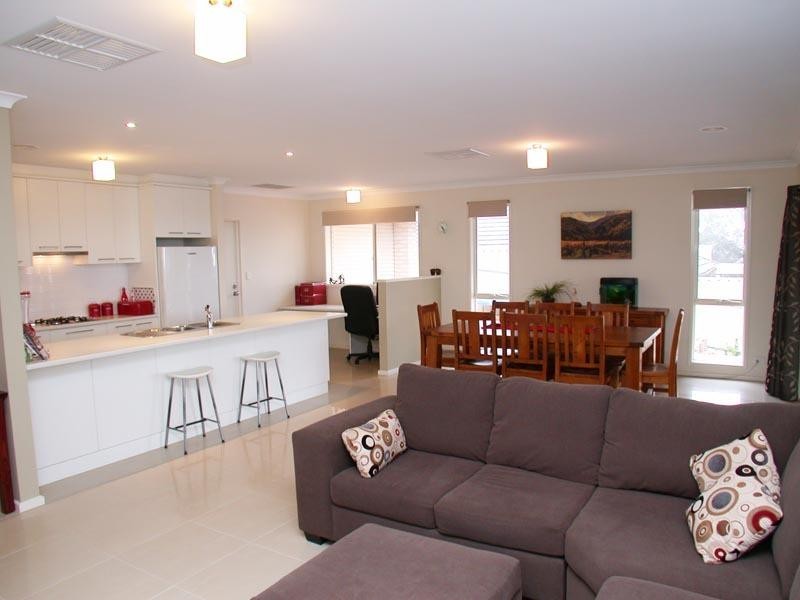 17 Charlson Rise, Happy Valley SA 5159