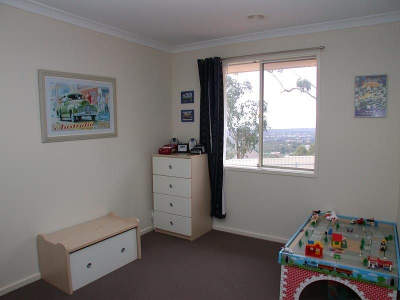 17 Charlson Rise, Happy Valley SA 5159