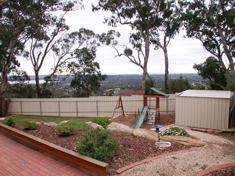 17 Charlson Rise, Happy Valley SA 5159