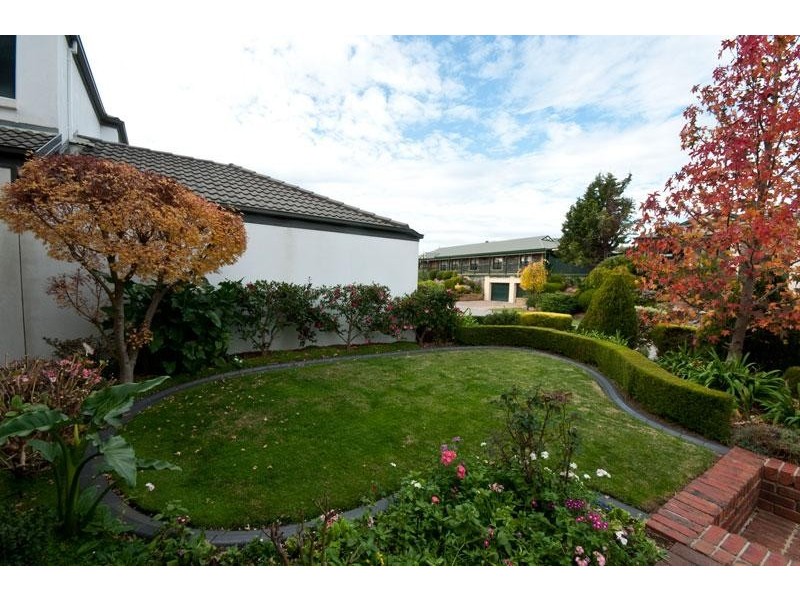 6 Pimelea Crescent, Flagstaff Hill SA 5159