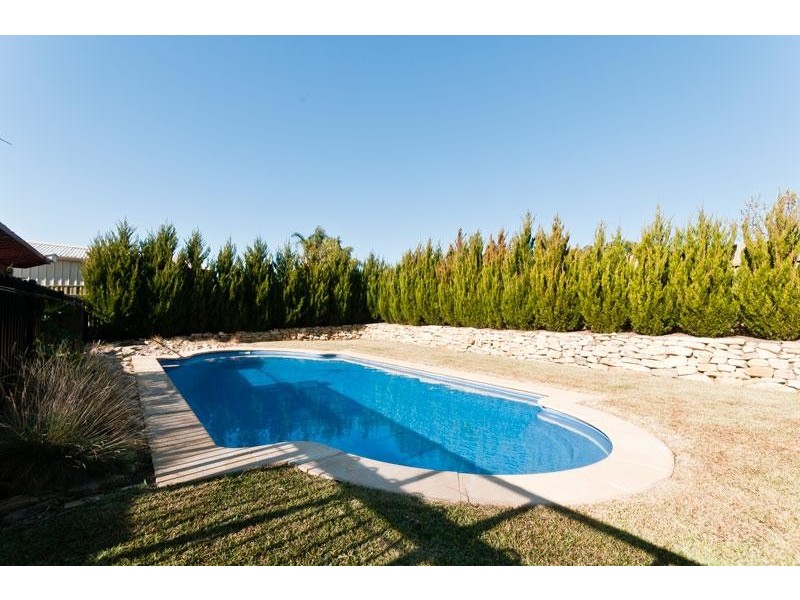 17 Maple Avenue, Aberfoyle Park SA 5159