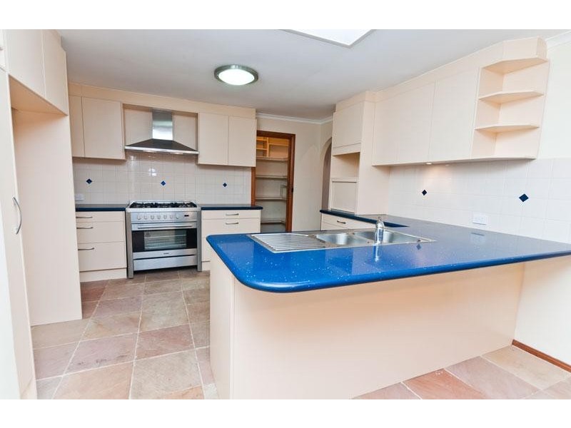 17 Maple Avenue, Aberfoyle Park SA 5159