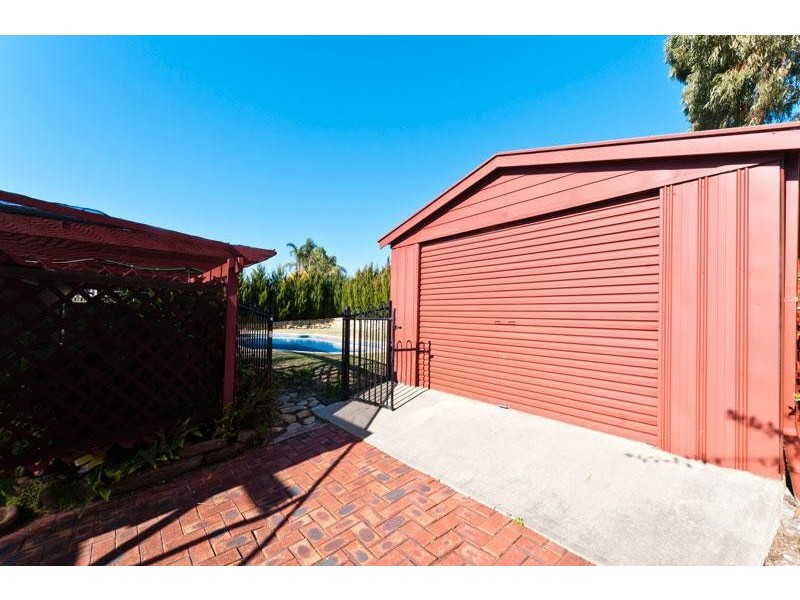 17 Maple Avenue, Aberfoyle Park SA 5159