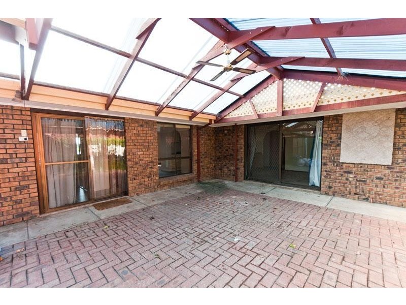 17 Maple Avenue, Aberfoyle Park SA 5159