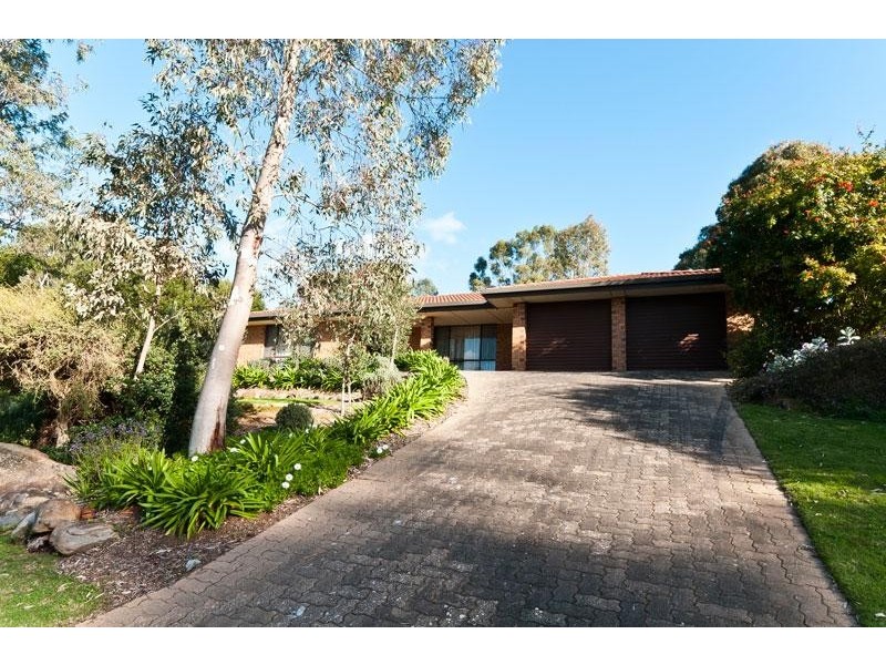 19 Lotus Drive, Aberfoyle Park SA 5159