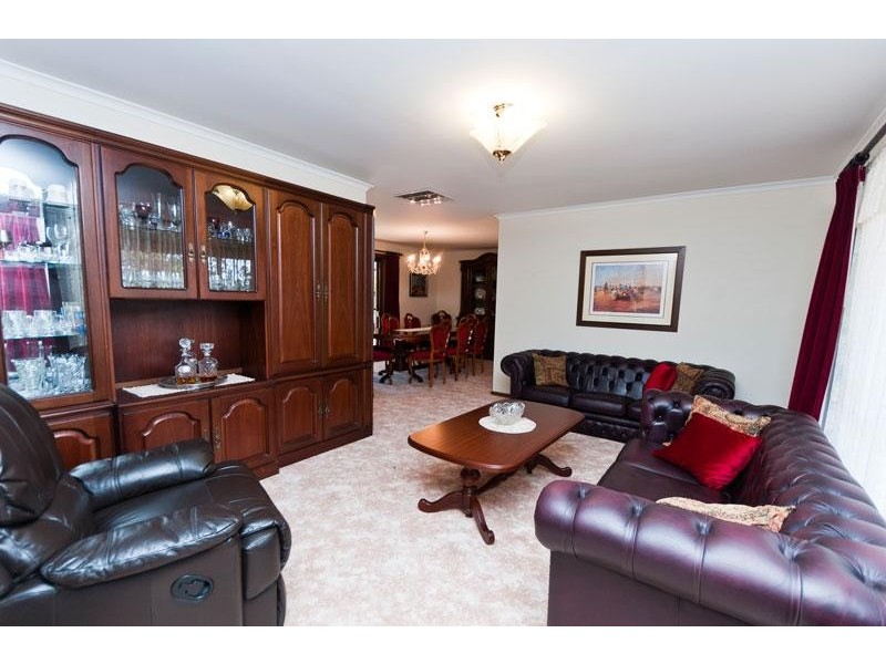 19 Lotus Drive, Aberfoyle Park SA 5159