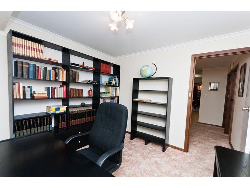 19 Lotus Drive, Aberfoyle Park SA 5159