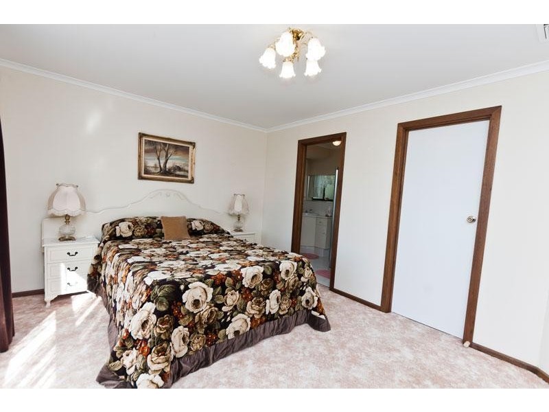 19 Lotus Drive, Aberfoyle Park SA 5159