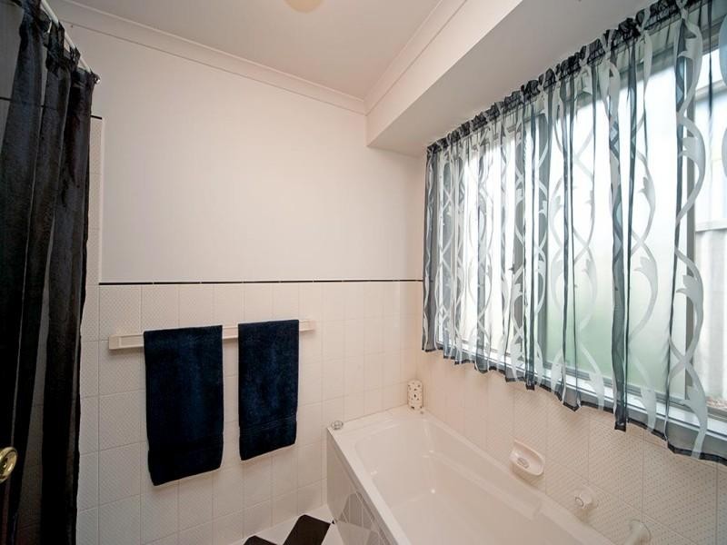 1 London Road, Aberfoyle Park SA 5159
