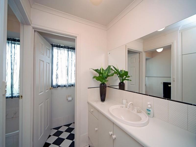 1 London Road, Aberfoyle Park SA 5159