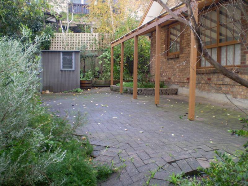 11 HORSESHOE DRIVE, Aberfoyle Park SA 5159