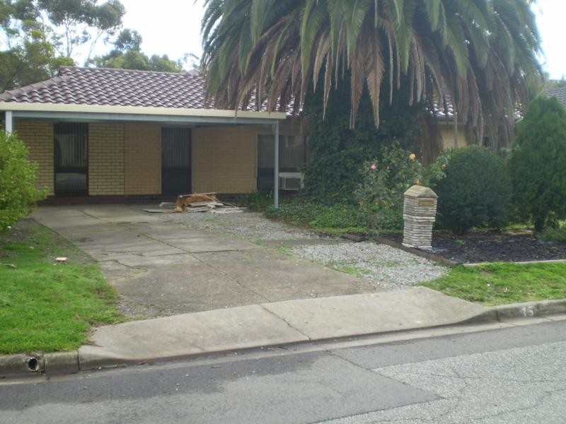 16 Jennifer Drive, Happy Valley SA 5159
