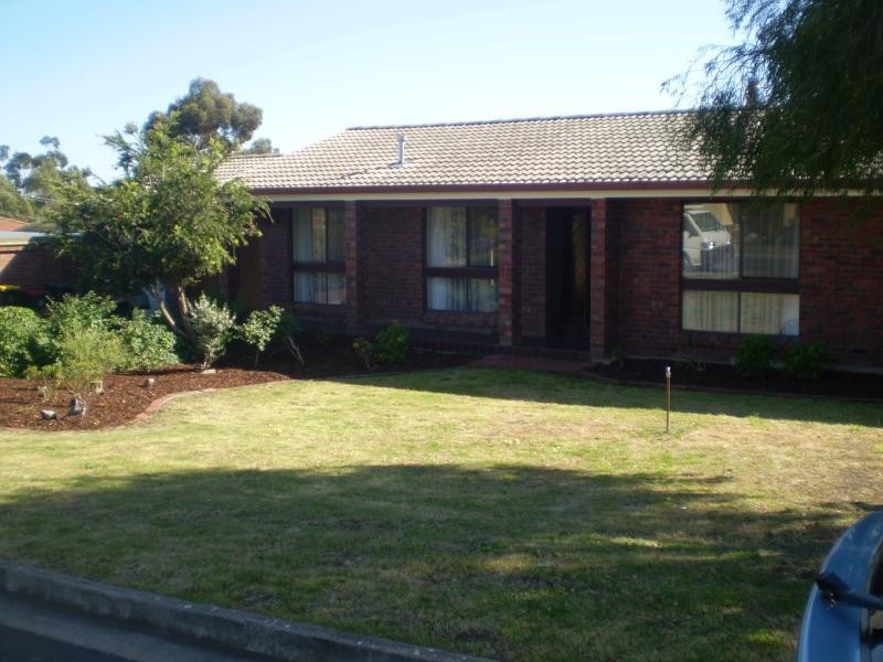 4 Rome Tce, Aberfoyle Park SA 5159